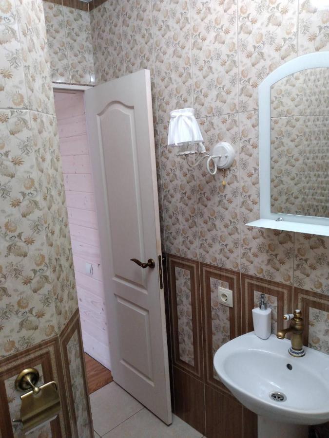 Апартаменты в самом центре Почаева Екстер'єр фото